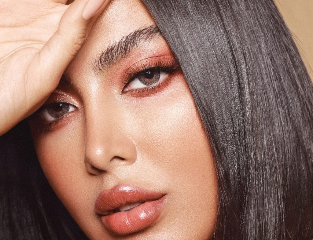 عدسات امارا مجموعة 2021 - عبوة من عدستين - كريم بروليه