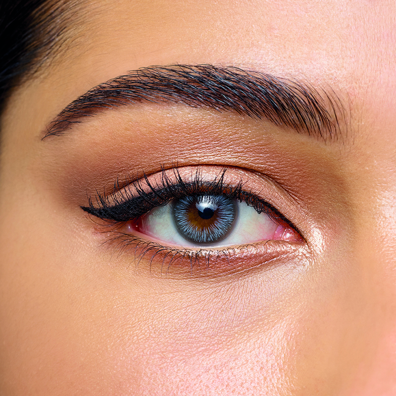 اكيوفيو ديفاين فريش - عبوة من 10 عدسات - بلو